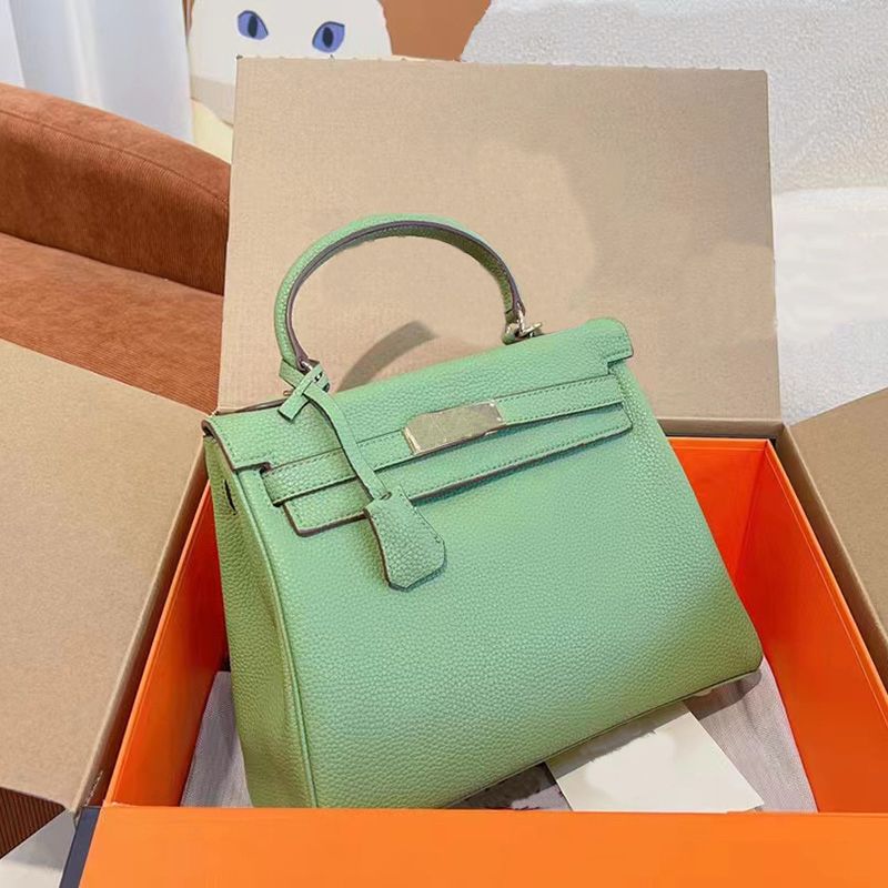 Top Designer Handbag Elegant shoulder bag handbag ladies shoulder bag classic handbag fashion satchel elegant temperament backpack retro celebrity purse