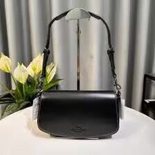 20cm black bag with box-666960668