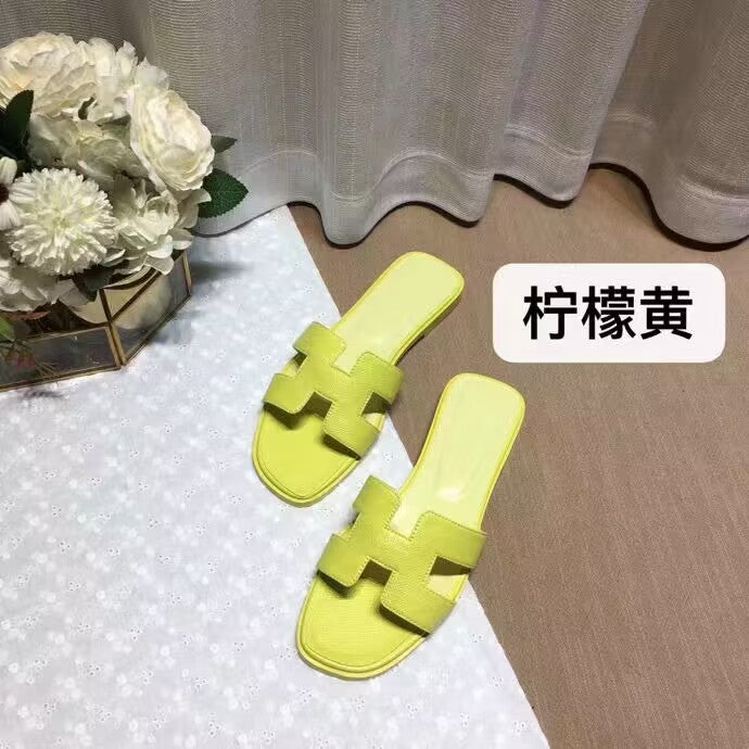 Summer Slippers Women Flat Luxury Leather Outdoor Beach Flip Flops Female Sandals Trend Design Slides Shoes Woman