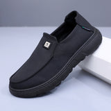 2 pairs of shoes, 1pc of black hoody- 6 61 78 09 70