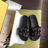 Brown slipper size 42-15217030078